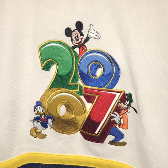 Like New Walt Disney World Jersey kids large. - Picture 4 of 12